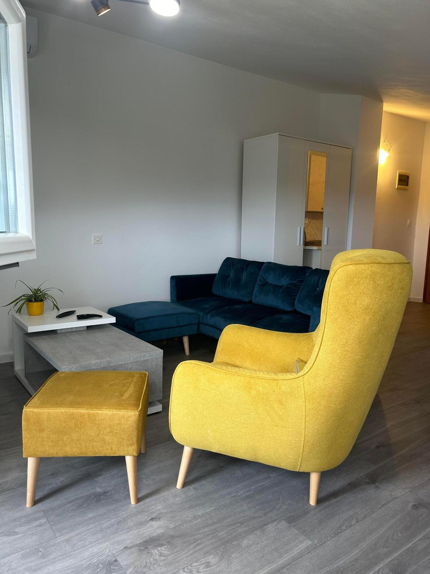 Apartmani Natasa เวอร์ซาร์ ภายนอก รูปภาพ