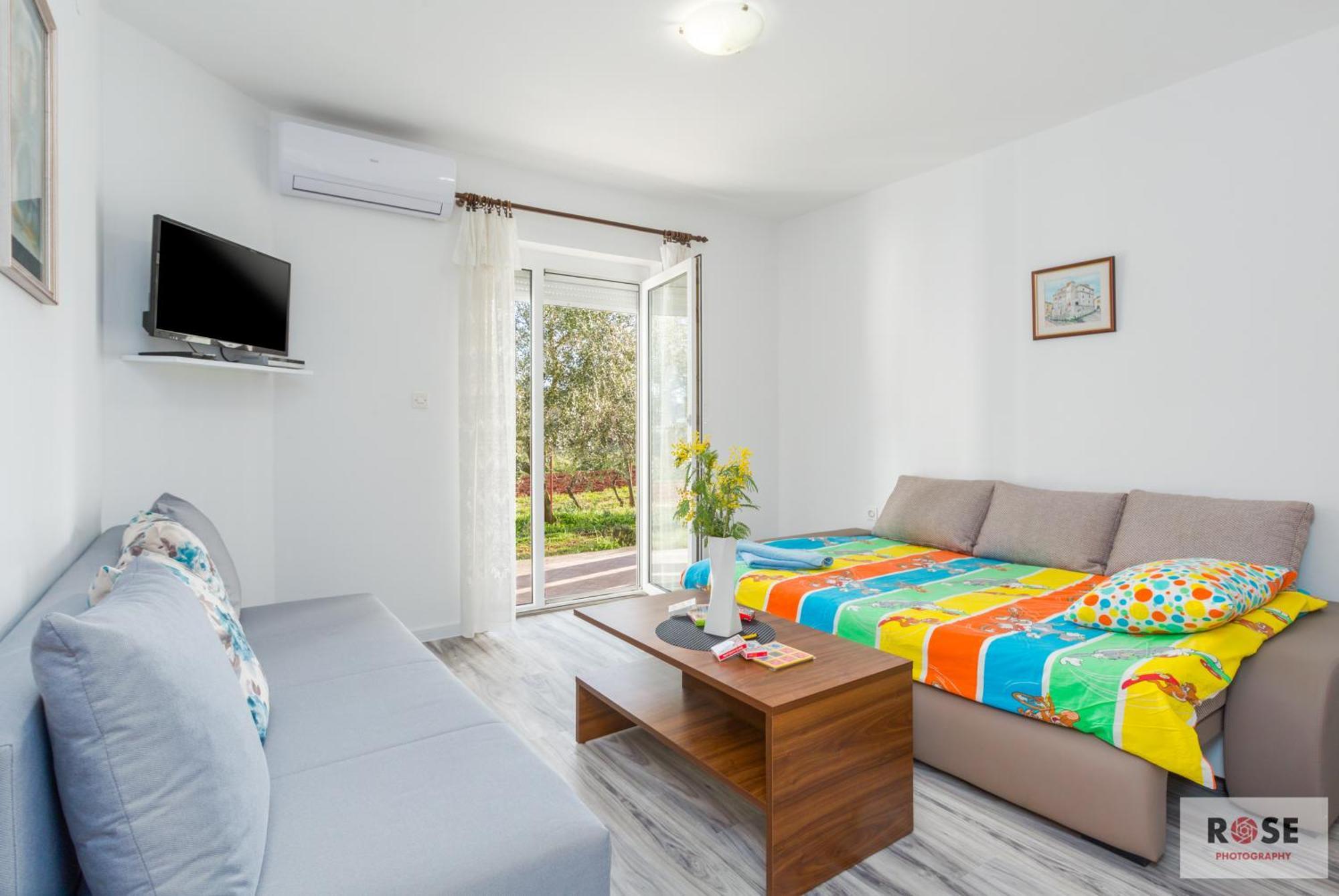 Apartmani Natasa เวอร์ซาร์ ภายนอก รูปภาพ