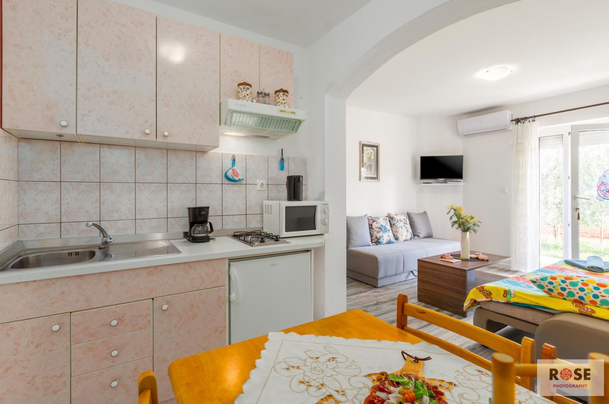 Apartmani Natasa เวอร์ซาร์ ภายนอก รูปภาพ