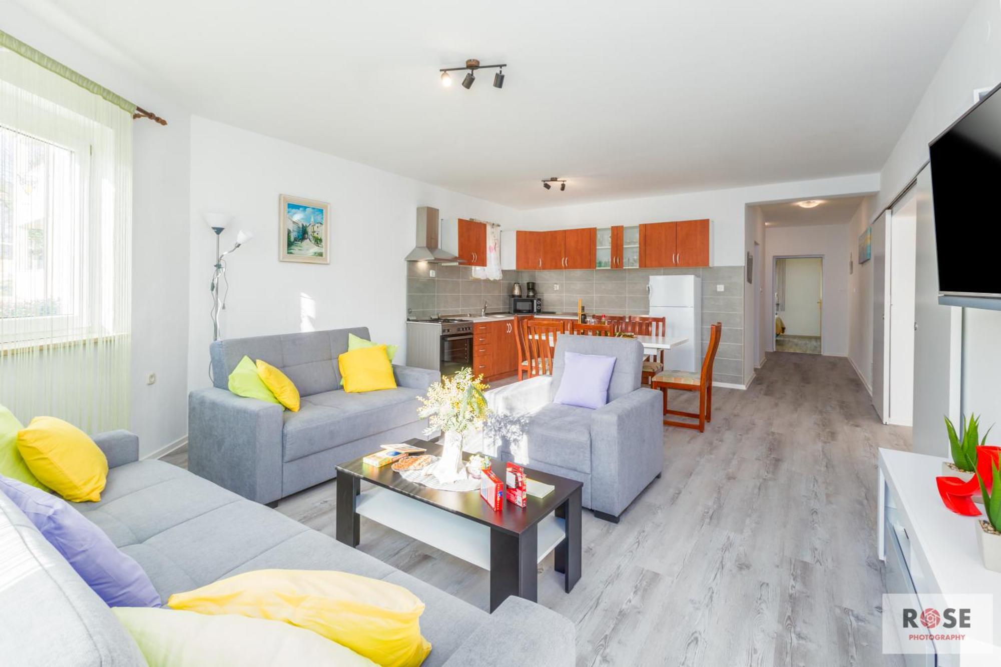 Apartmani Natasa เวอร์ซาร์ ภายนอก รูปภาพ
