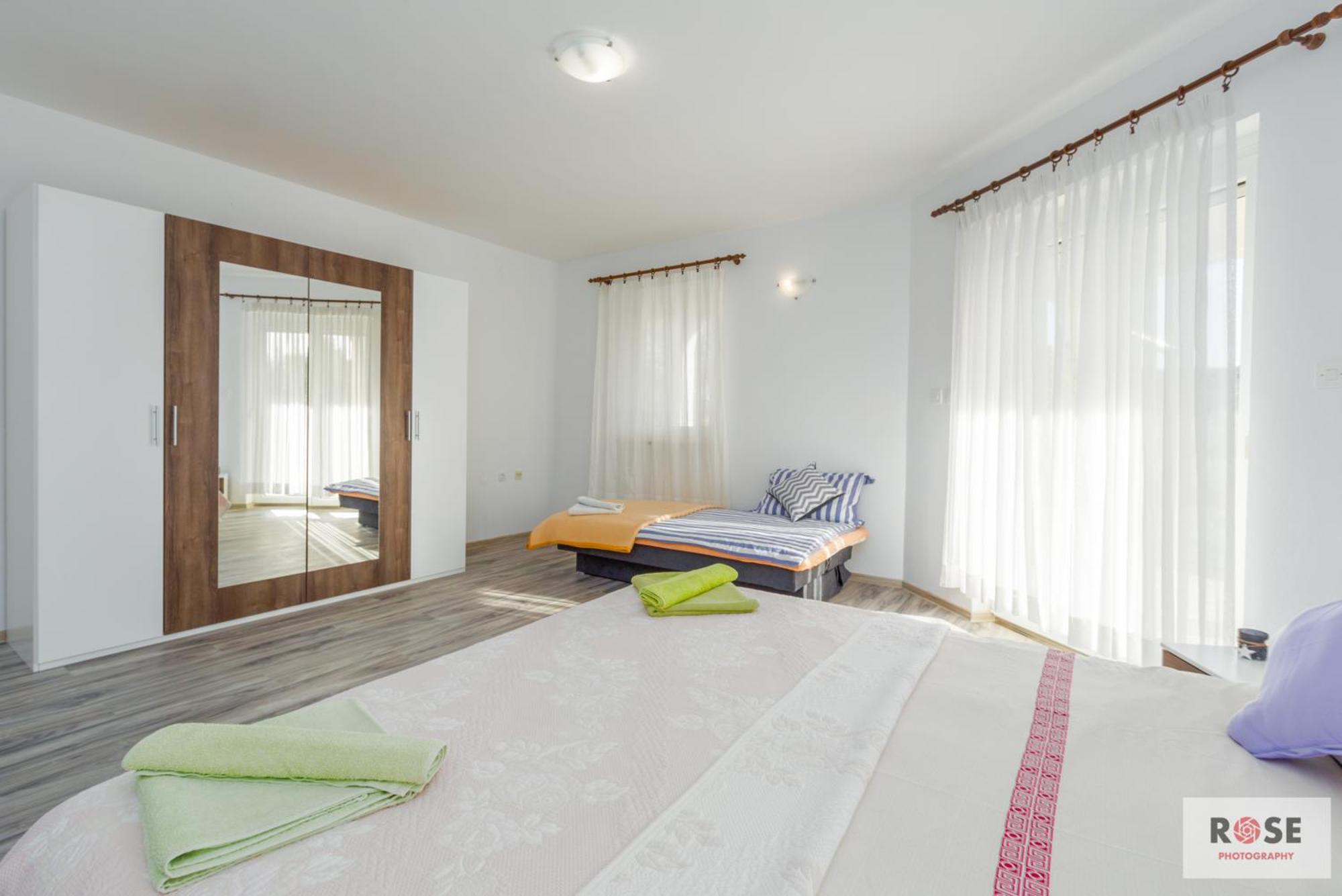 Apartmani Natasa เวอร์ซาร์ ภายนอก รูปภาพ