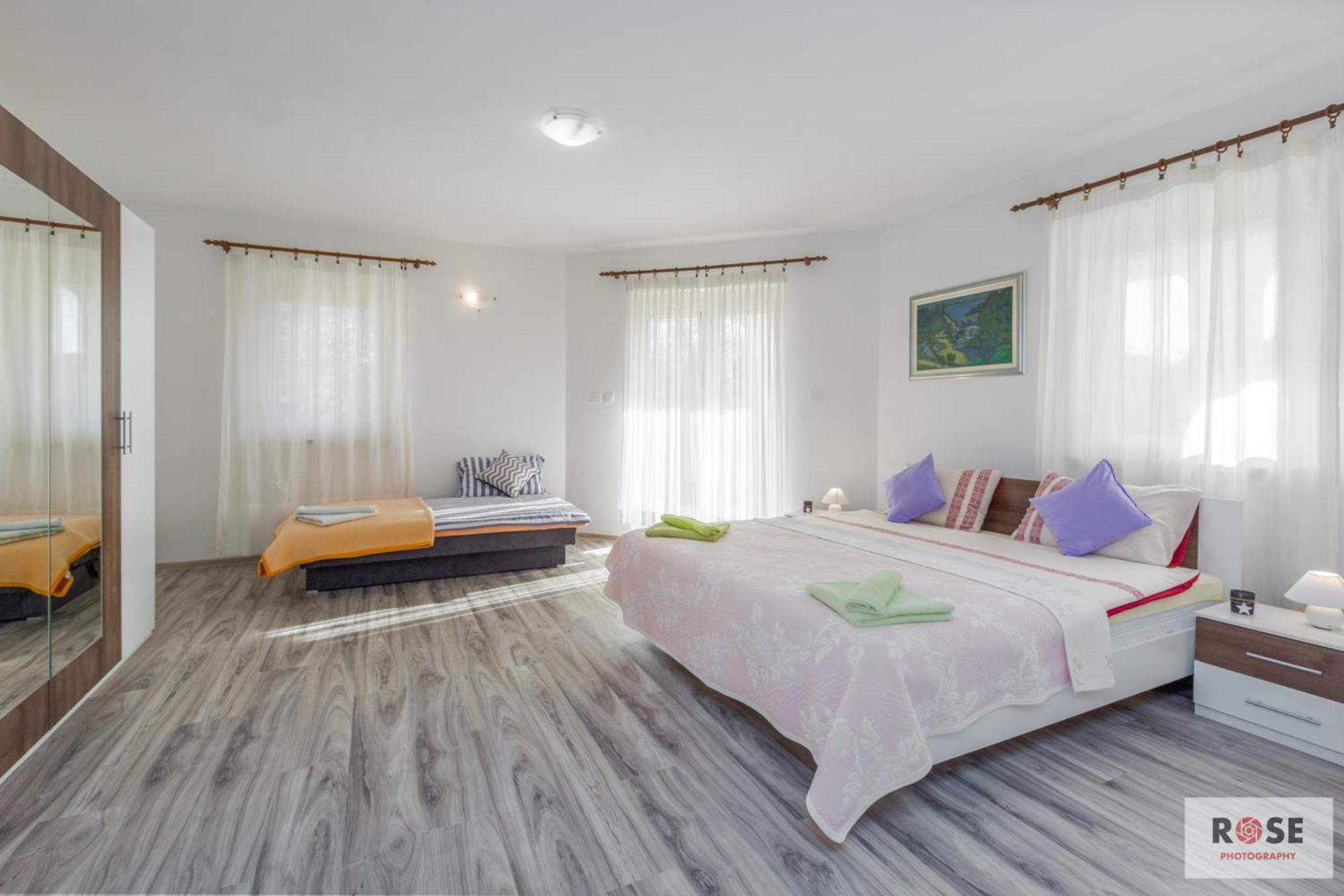 Apartmani Natasa เวอร์ซาร์ ภายนอก รูปภาพ